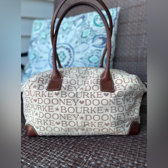 Dooney and Bourke Jacquard Boston bag EUC - Picture 2 of 14